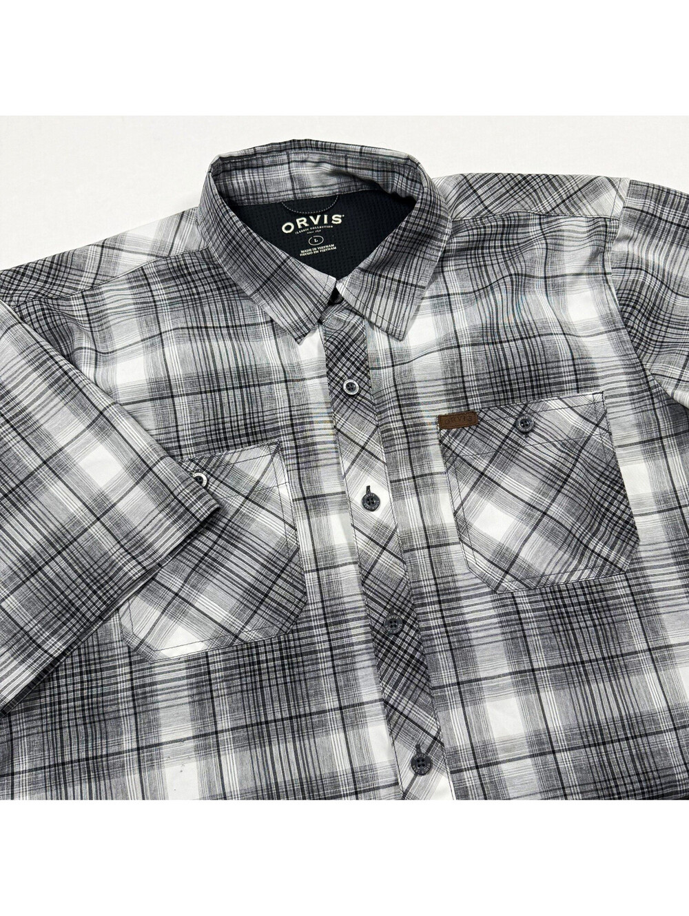 Orvis Men’s L Gray White Plaid Short Sleeve Polyester Button-Up Shirt Pockets